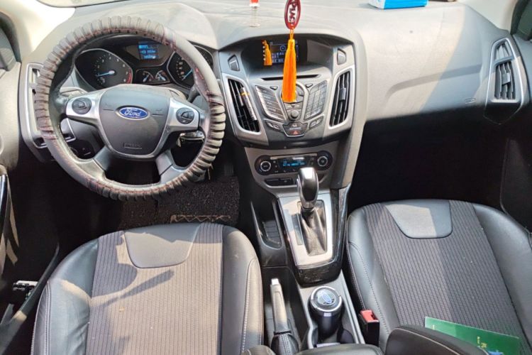 Used Ford Focus 2012 Sedan 1.6L Automatic Fashion Edition