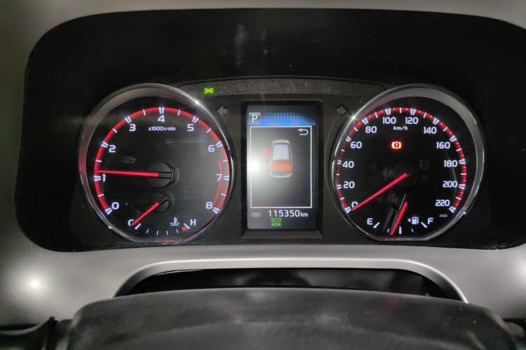 Used Toyota RAV4 2016 2.0L CVT Two-Wheel Drive Smart Edition China V Standard Instrument Cluster