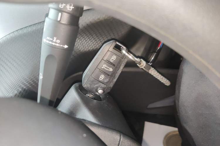 Used Peugeot 2008 2014 1.6L Automatic Fashion Edition Vehicle Key