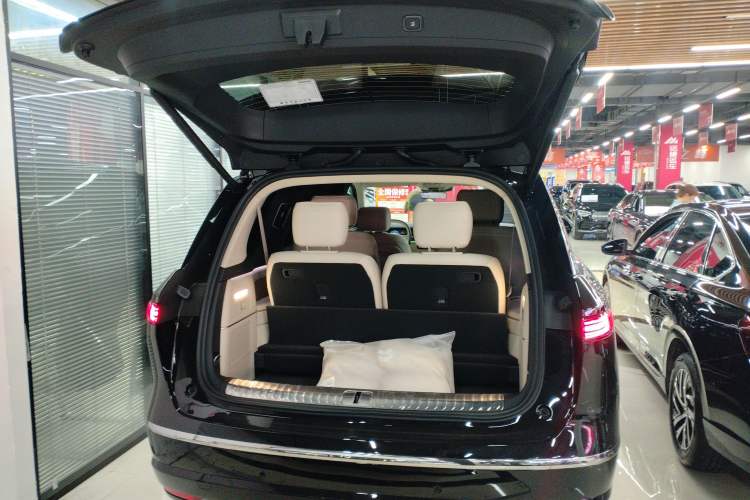 Used Nio ES8 2026 Model 6-seat Executive Signature Edition Trunk