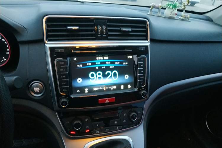 Used Haval M6 2018 1.5T Manual Two-Wheel Drive Urban Model