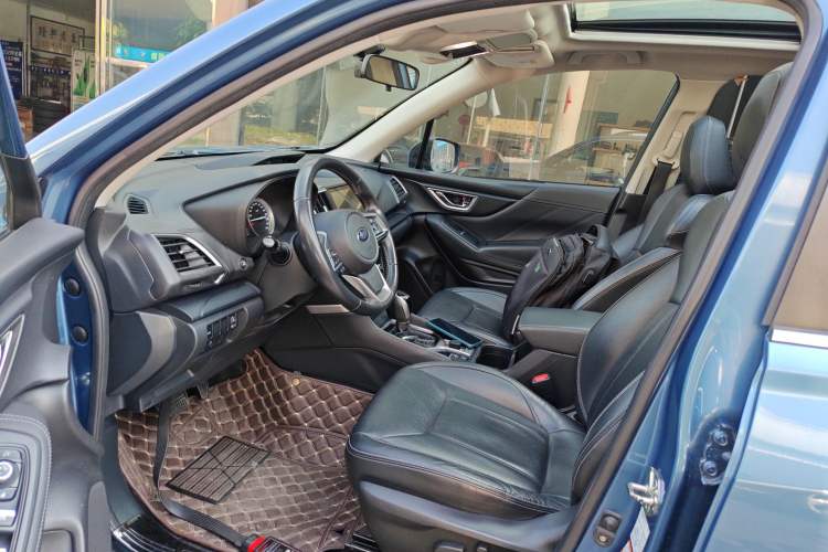 Used Subaru Forester 2019 2.0i Luxury Edition EyeSight Left Front Seat