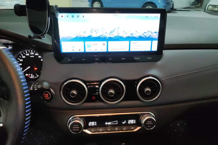 Used Nissan Qashqai 2025 Facelifted Honor 2.0L CVT XV Genuine Edition
