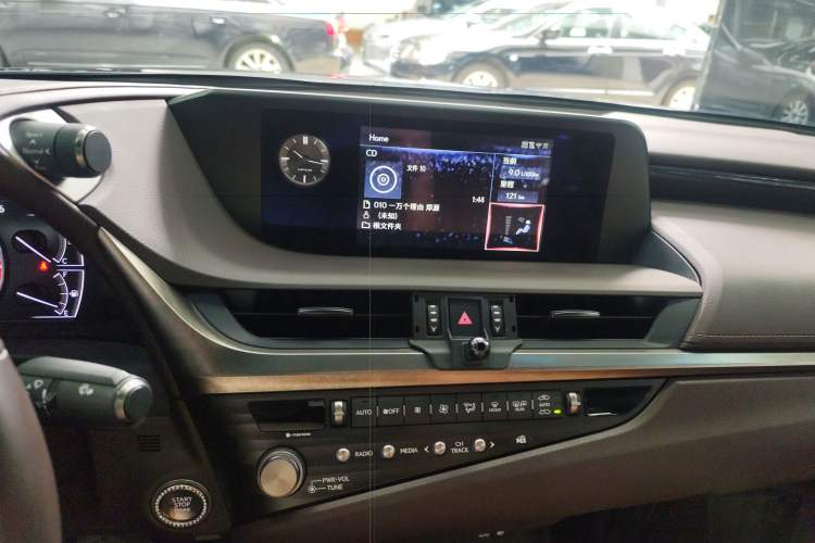 Used Lexus ES 2020 200 Excellence Edition Audio And AC Panel