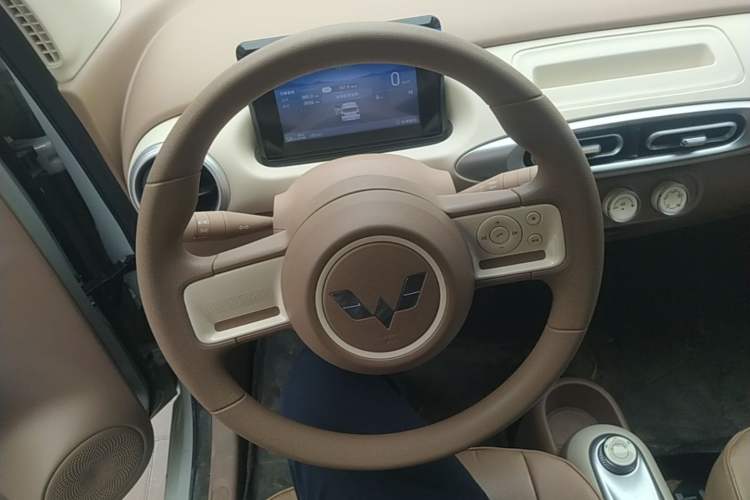 Used Wuling Hongguang MINIEV 2025 Four-Door Version Advanced Edition
