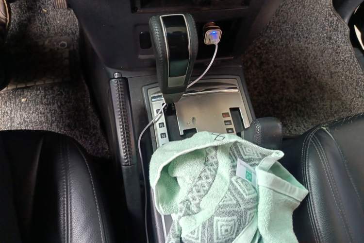 Used Mitsubishi Pajero 2015 3.0L Automatic Luxury Version China IV Standard