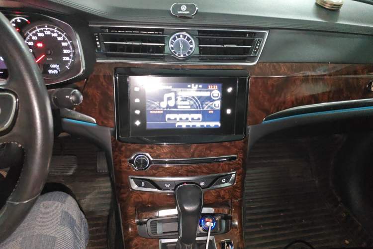 Used Dongfeng Aeolus A9 2016 1.8T Luxury Model
