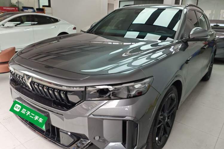 Used VOYAH FREE 2025 318 259 km All-Wheel-Drive Exploration Edition