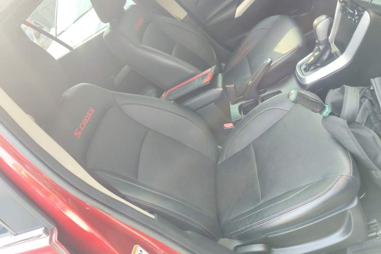 Used Suzuki S-Cross 2014 1.6L CVT Two-Wheel Drive Elite Version Right Front Seat