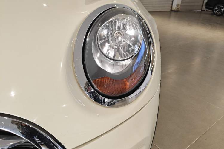 Used MINI MINI 2017 1.5T COOPER Ice Blue Limited Edition Five-Door Version