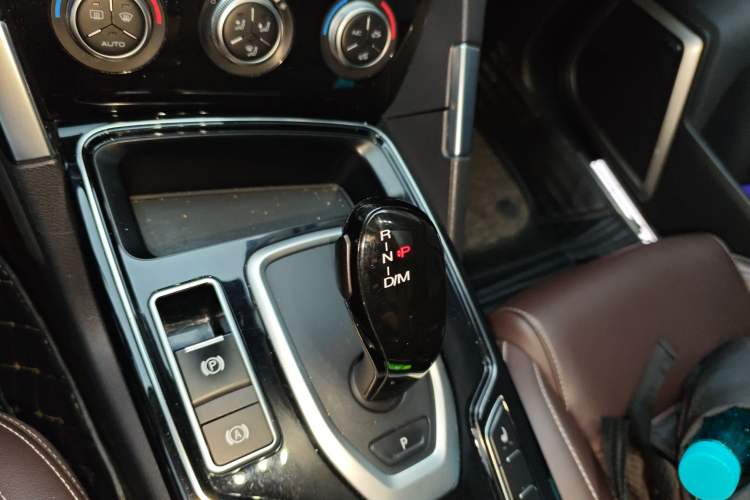 Used Haval H7 2019 2.0T Luxury Edition China VI Standard Gear Lever