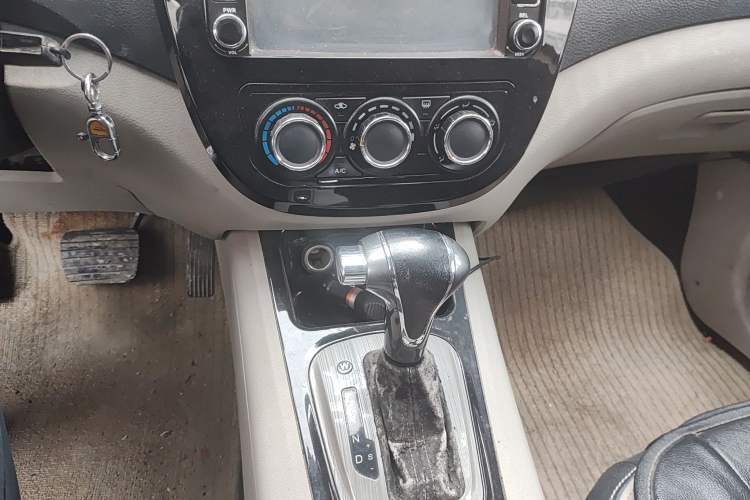 Used FORTHING Joyear XV 2015 1.6L CVT Luxury Model Gear Lever