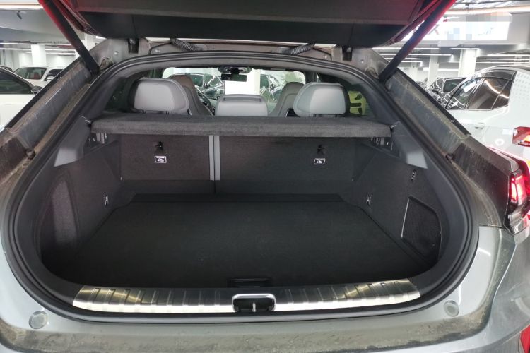 Used Zeekr 001 2025 YOU Edition 100 kWh All-Wheel Drive
