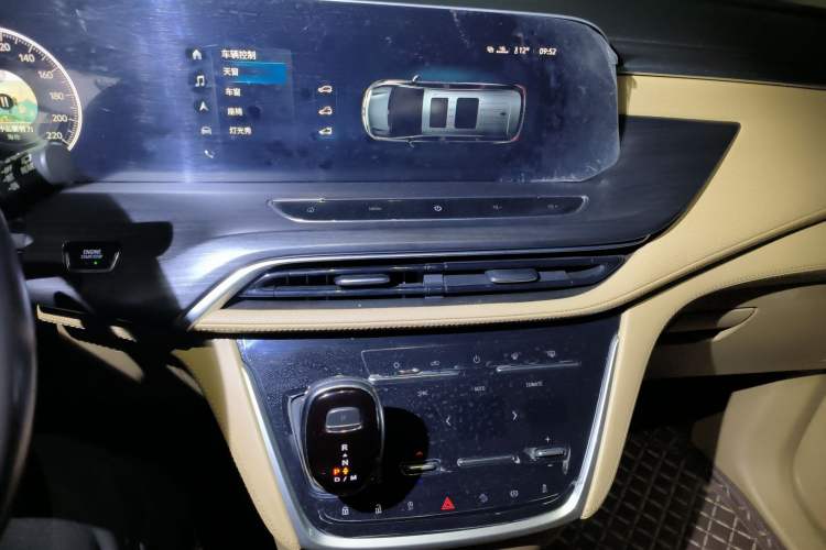 Used Buick GL8 2021 ES Land Cruiser 653T Luxury Edition
