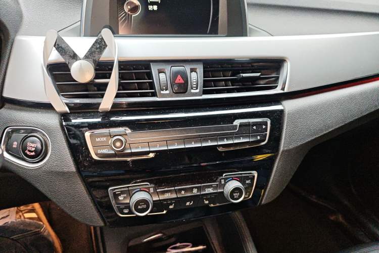 Used BMW X1 2016 sDrive18Li Premium Edition
