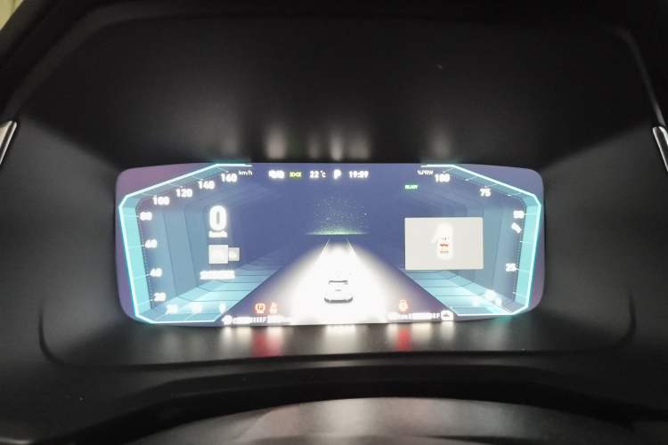 Used Lynk & Co 06 EM-P 2022 PHEV 84 km Range Pro Version