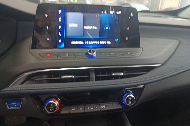 Used Buick Velite 6 2023 Revised Version 430 km Range – Commuter Edition Audio And AC Panel