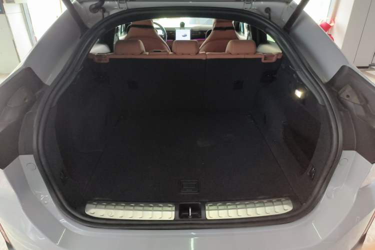 Used Nio EC6 2020 605 km Sport Edition Trunk