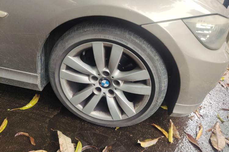 Used BMW 3 Series 2010 320i Luxury Edition
