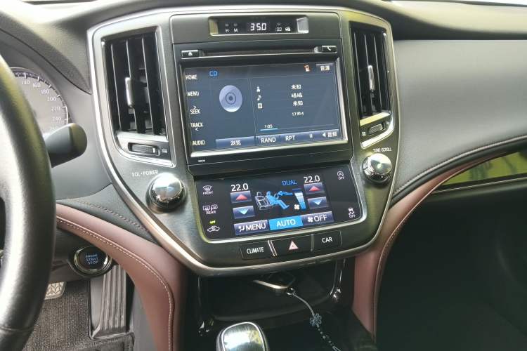 Used Toyota Crown 2017 2.0T Sport Edition Audio And AC Panel