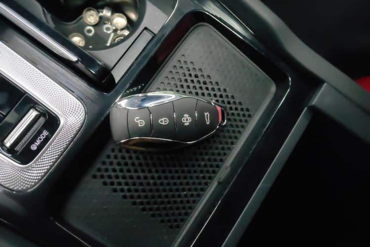 Used Hongqi H6 2025 2.0T ZhiShang Version