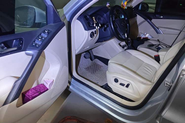 Used Volkswagen Tiguan 2012 1.8TSI Automatic Two-Wheel Drive Elite Edition Driver Seat