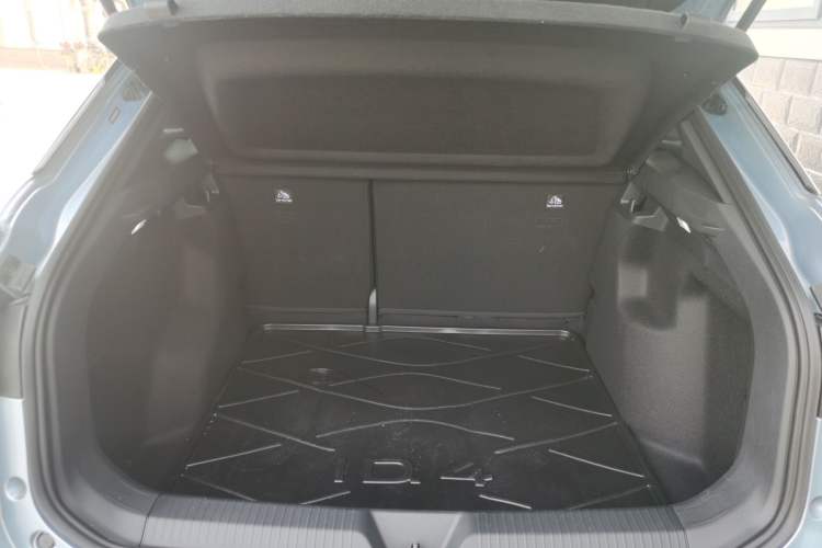 Used Volkswagen ID.4 X 2025 Smart Version Pure & Intelligent Enjoyment Edition
