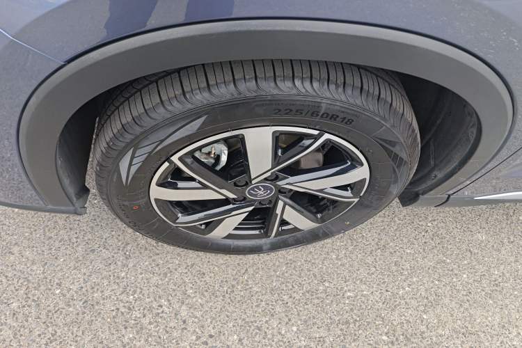 Used BYD Song Pro New Energy 2023 Champion Edition DM-i 110KM Beyond Model Left Front Wheel Hub