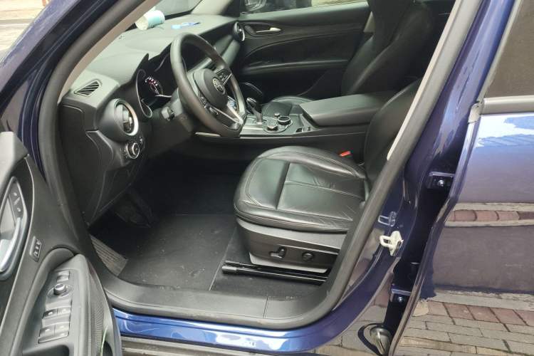 Used Alfa Romeo Stelvio 2017 2.0T 200HP Elite Edition