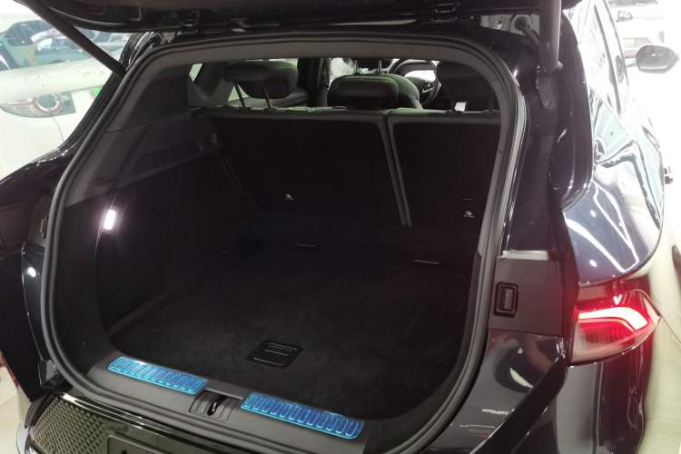 Used ARCFOX Alpha T 2023 688E+ Forest Edition 160kW Trunk