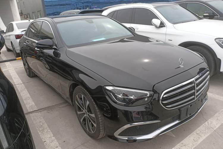 Used Mercedes-Benz E-Class New Energy 2022 Facelift E 350 e L Plug-in Hybrid Sedan Front Right 45 Deg
