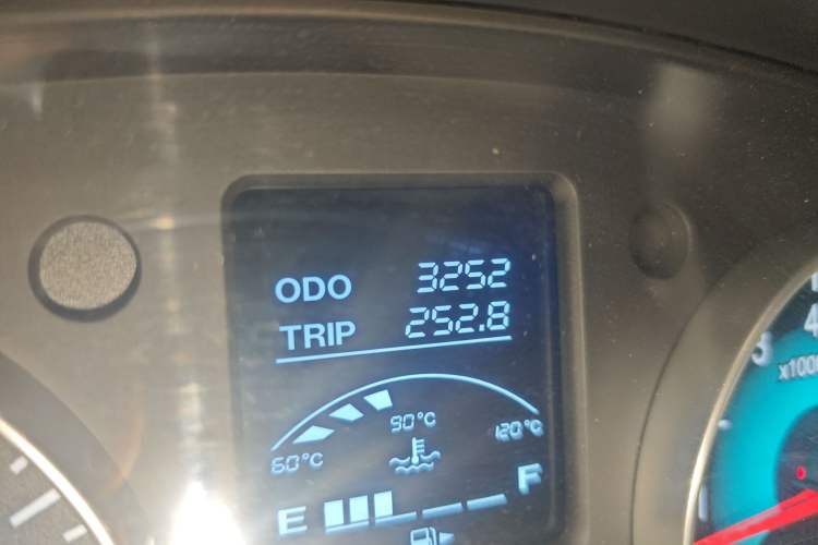 Used Jinbei New Hiace X30L 2021 1.5L Wealth Edition Bus Non-Air-Conditioned China VI Standard SWC15M Odometer Close Up