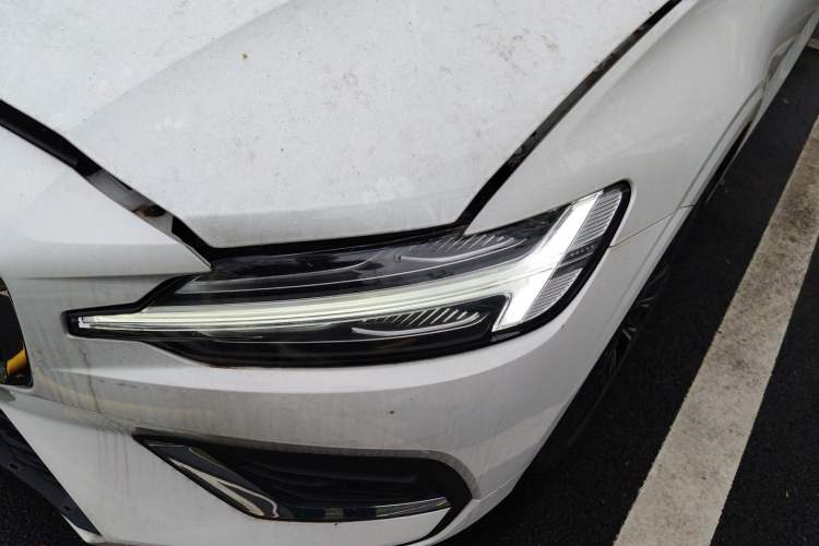 Used Volvo S60 2025 B4 Zhiyuan Luxury Edition Left Front Headlight