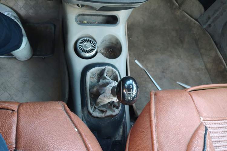 Used Chery QQ3 2012 Fashion Edition 1.0L Manual Champion Version