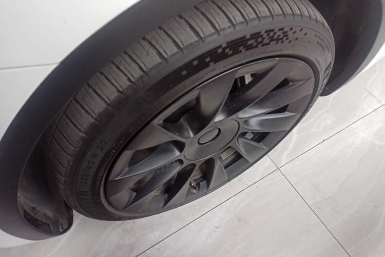 Used Tesla Model Y 2021 Long-Range All-Wheel-Drive Version