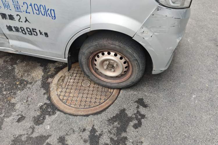 Used CHANGAN KUAYUE Xing V3 2022 1.5L Gasoline Enjoyment Model 2-Seat Van JL473QH Right Front Wheel Hub