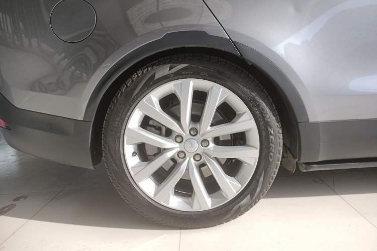 Used Land Rover Discovery 2024 360 PS S