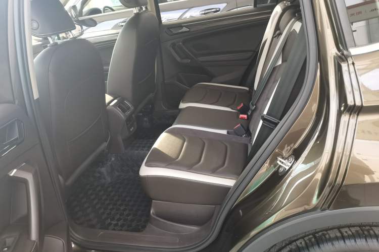 Used Volkswagen Tiguan L 2017 380TSI Automatic All-Wheel-Drive Luxury Edition
