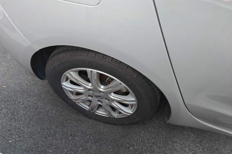 Used Qoros 3 2016 Hatchback 1.6L Automatic Zhiyue Model