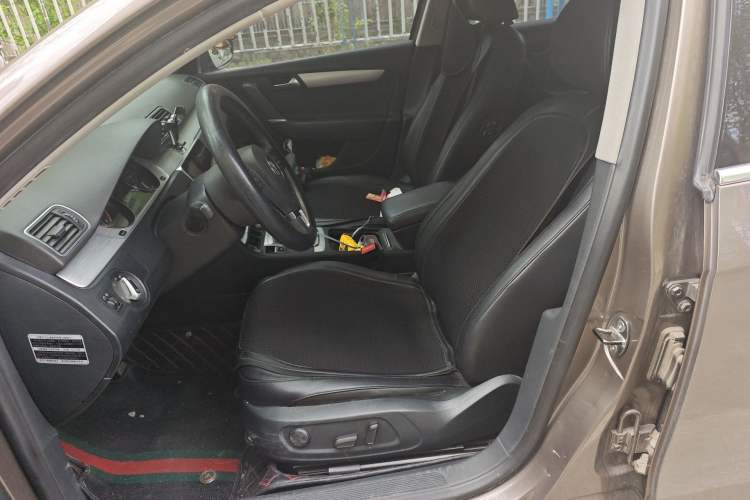 Used Volkswagen Magotan 2013 1.8TSI Premier Model Left Front Seat