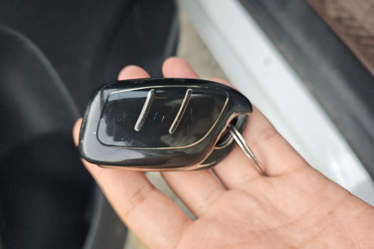 Used Roewe i5 2020 1.5L Manual 4G Connect Luxury Edition