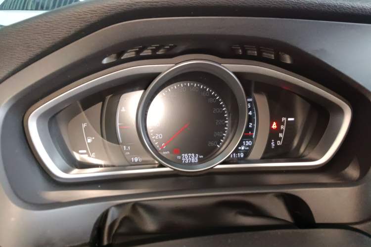 Used Volvo V40 2017 T3 Zhiyi Edition