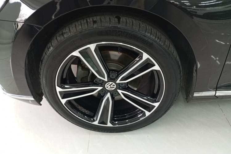 Used Volkswagen Magotan 2020 330TSI DSG Luxury Edition Left Front Wheel Hub