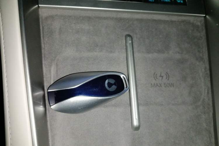 Used Denza Z9 2024 1100 km Four-Wheel Drive Max Version Interior 1