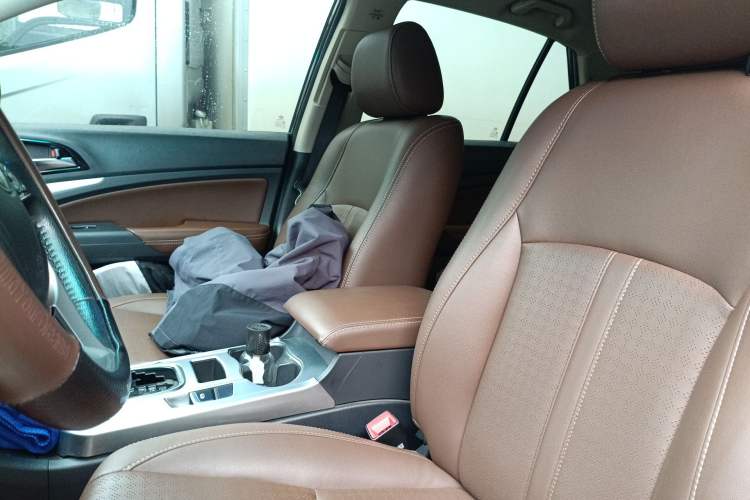 Used BYD S7 2015 2.0T Automatic Prestige Model Left Front Seat