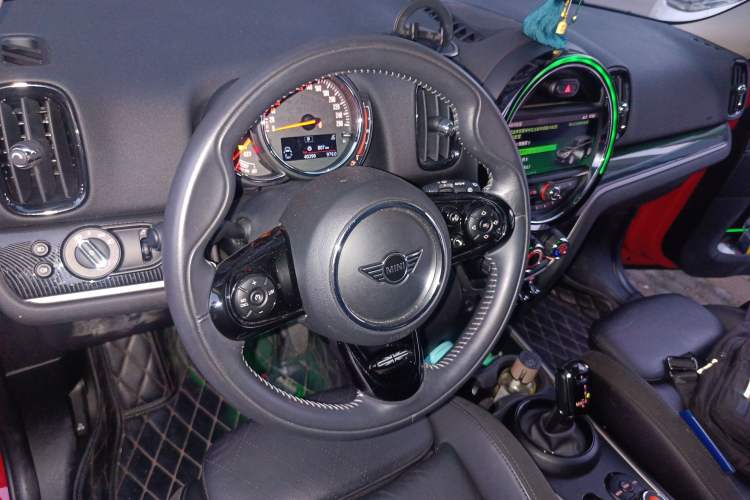 Used MINI Countryman 2018 1.5T COOPER ALL4 Artist Steering Wheel