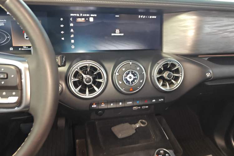 Used Tank 300 2023 2.0T Iron Rider 02 Audio And AC Panel