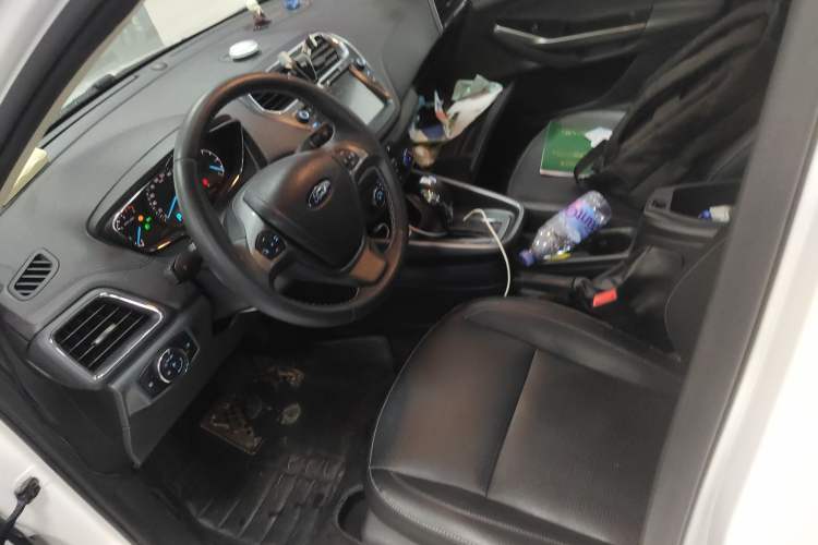 Used Ford Escort 2017 Happiness Edition 1.5L Automatic Fashion Version Left Front Seat