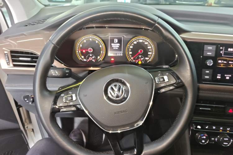 Used Volkswagen Tharu 2019 330TSI Four-Wheel Drive Luxury Edition China VI Standard
