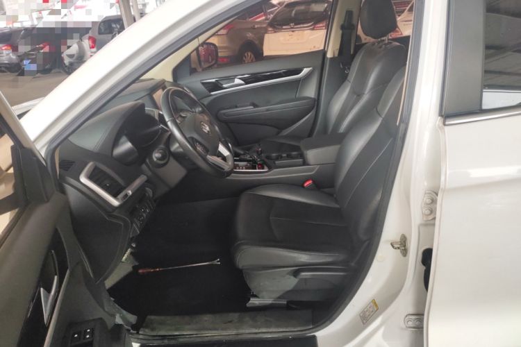 Used Dongfeng Aeolus AX7 2016 2.0L Automatic Zhiyi Trim
